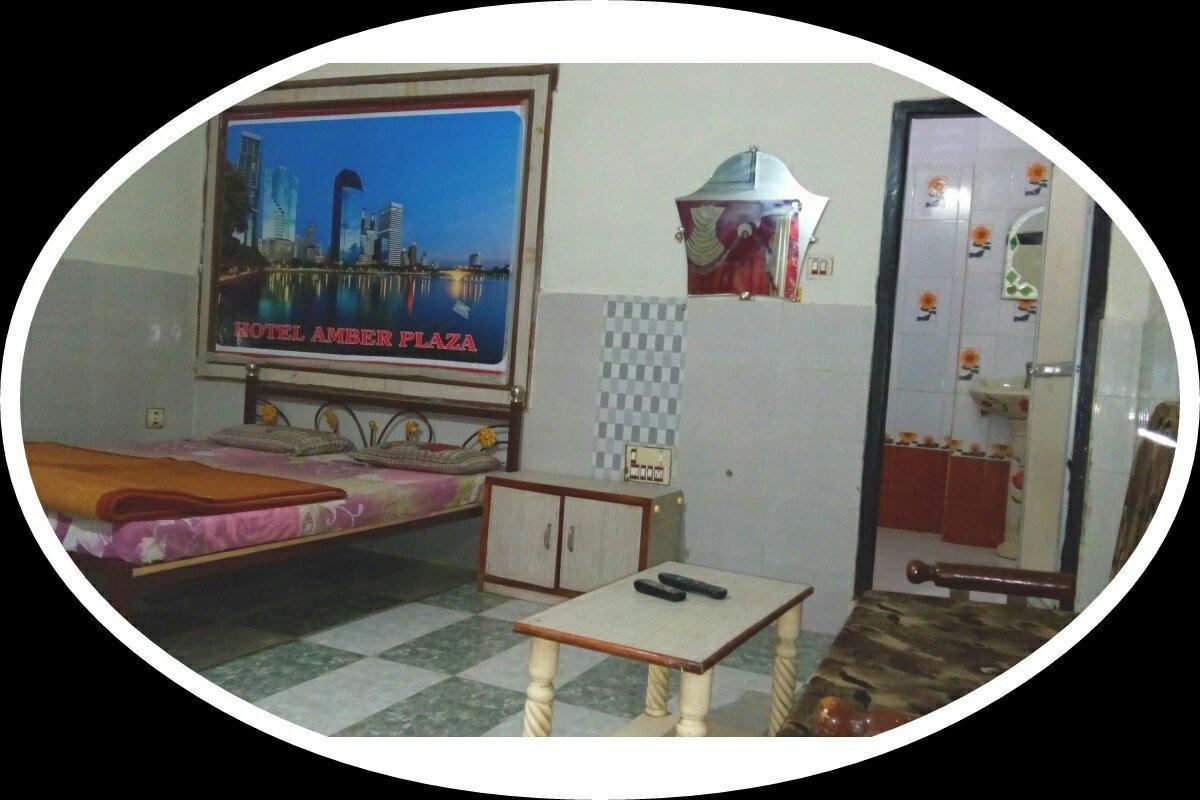 Amber Plaza Hotel Chittorgarh Buitenkant foto