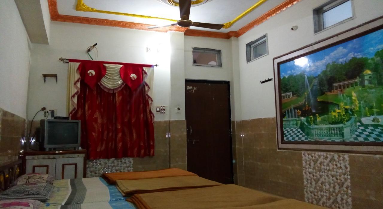 Amber Plaza Hotel Chittorgarh Buitenkant foto