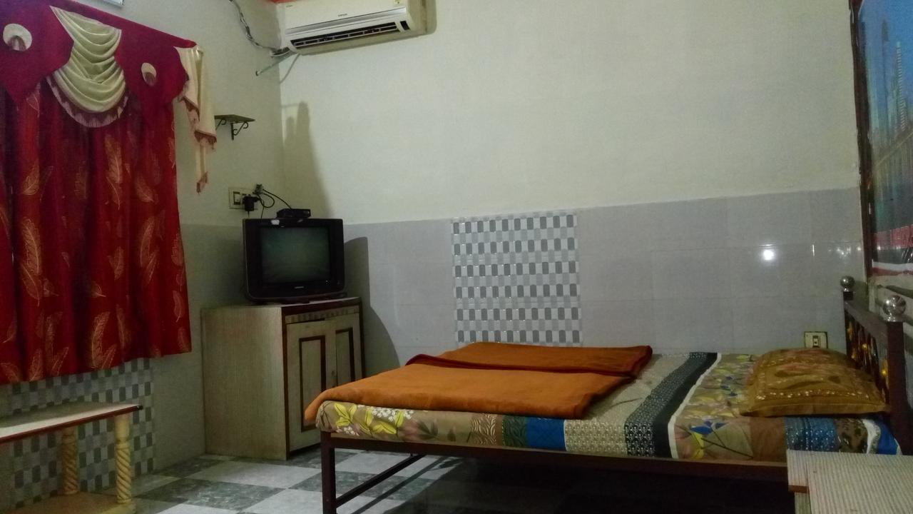 Amber Plaza Hotel Chittorgarh Buitenkant foto